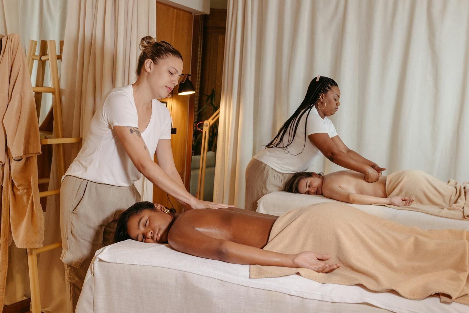 Da Nang Couple Massage #1 VIP Tantric Massage Spa